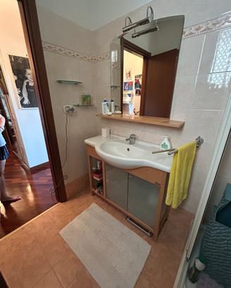 Mobile bagno + specchio e mensole