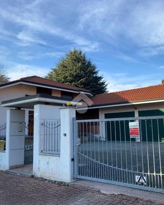 5 LOCALI A SAN MAURIZIO CANAVESE