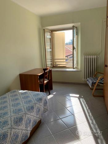 2 Stanze singole con bagno condiviso 350/mese