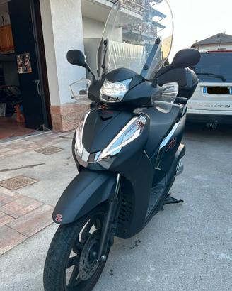 Honda SH 300i 2017 Sporty – Nero Opaco – Perfetto