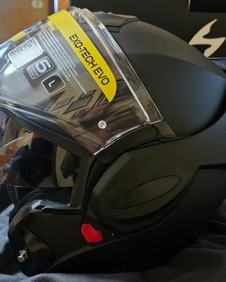 casco scorpion exo- tech evo solid 