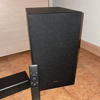 Soundbar Samsung con telecomando e cassa