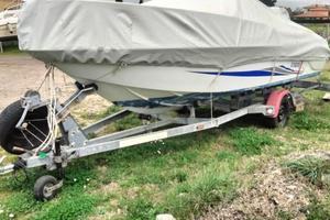 Carrello barca marca satellite revisionato 900 kg