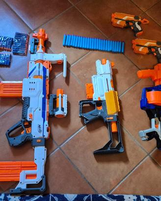 Lotto di nerf con proiettili
