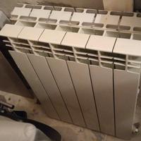 sei radiatori cinque alluminio e uno di ferro 