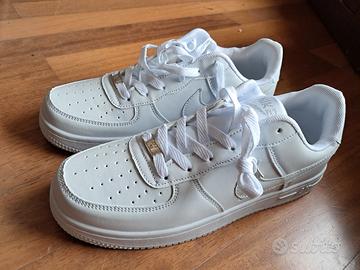 Scarpe Nike AIR  numero 43 bianche