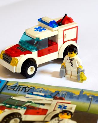LEGO City Doctor’s car – Set n° 7902 (ANNO 2006)