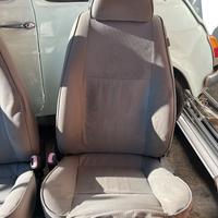 Sedili anteriori e posteriori alfa 147 5 porte.