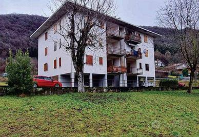 Immobile in asta di 87 m² con 3 locali e box auto 