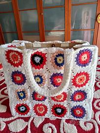 Borsa a uncinetto fatta a mano mod. granny square
