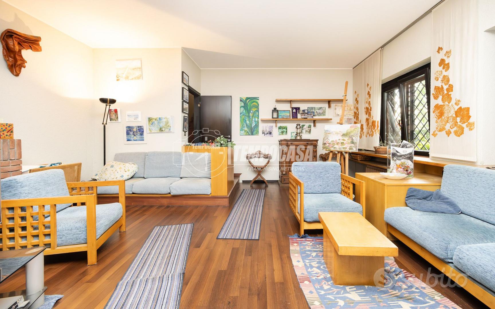 APPARTAMENTO IN VILLA CON PISCINA IN ZONA CAMPORI - Vista 3