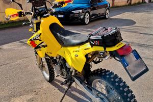 Suzuki DRZ 400 S... praticamente nuovo