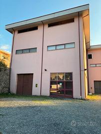 Locale commerciale di 350 m²