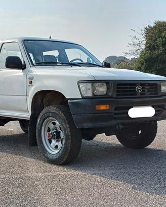 TOYOTA HILUX LN105 