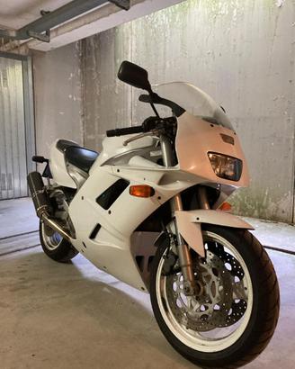 YAMAHA FZR 1000