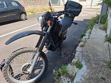 Yamaha XT 550 - 1982