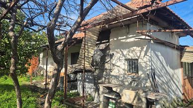 RUSTICO A PIEDIMONTE ETNEO