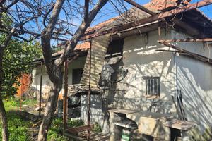 RUSTICO A PIEDIMONTE ETNEO