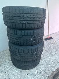 Gomme invernali 215/40/17