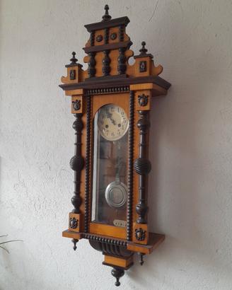 antico  orologio pendolo a muro 