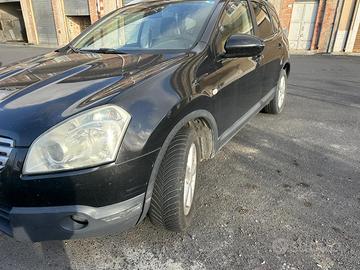 NISSAN QUASQUAI