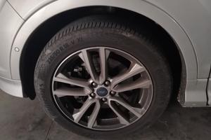 Pneumatici 235/50 r18  Ford