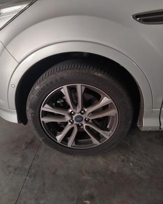 Pneumatici 235/50 r18  Ford