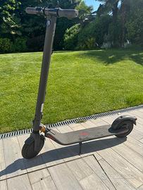 Segway Ninebot KickScooter E25