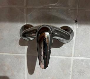 Miscelatore per doccia da parete cromato
