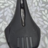 sella bici da corsa e mtb