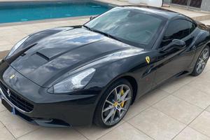 FERRARI California DCT