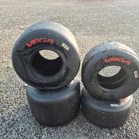 Gomme kart Vega rosso (80%)