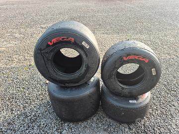 Gomme kart Vega rosso (80%)