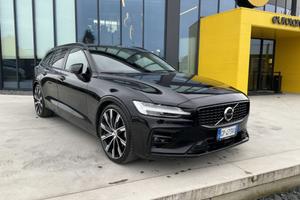 VOLVO V60 B4 (d) automatico Plus Dark