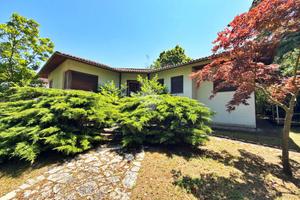 VILLA SINGOLA A MONTELABBATE