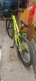 Mountain bike st100 giallo fluo