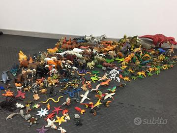 Animali in gomma e plastica