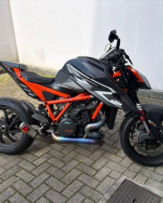 KTM SuperDuke 1290 RR 2023