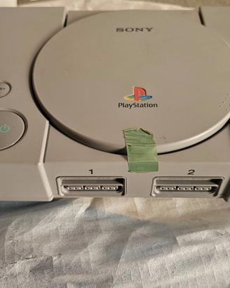 PLAYSTATION 1 FUNZIONANTE COMPLETA
