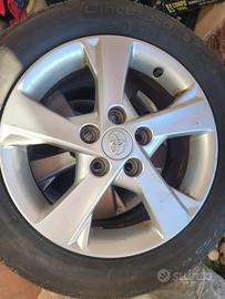 Cerchi lega Toyota +  pneumatici Pirelli 205/55R16