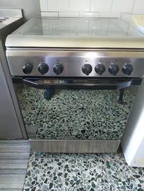 cucina a gas con forno elettrico