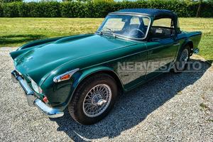Triumph TR4 IRS Verde inglese - 1966 ASI Guida sin
