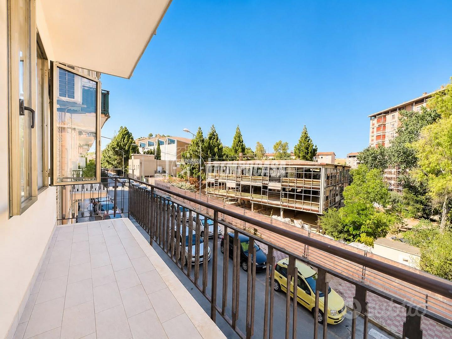 Apartment in Cagliari, Is Mirrionis - Vista 2