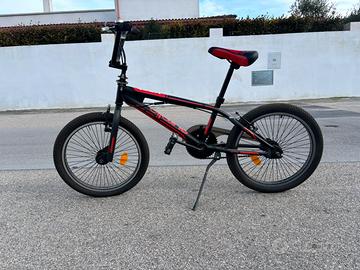 Bmx bicicletta