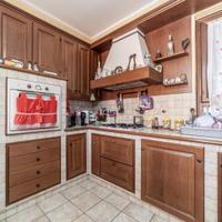 Cucina legno finta muratura