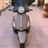 Vespa 300 Super tech