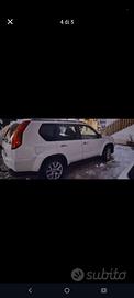 Nissan X trail con gancio traino appena revisionat