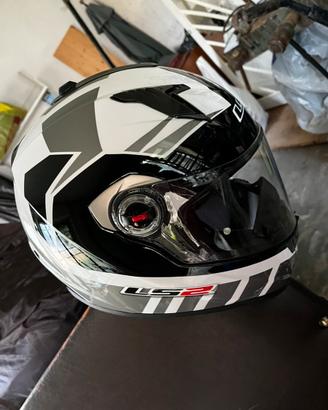 Casco integrale praticamente nuovo!
