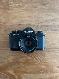 Macchina fotografica Yashica FX-3