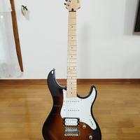 Chitarra elettrica Yamaha Pacifica 112VM